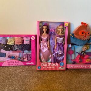 Girls Barbie doll toy lot w Squishmallow